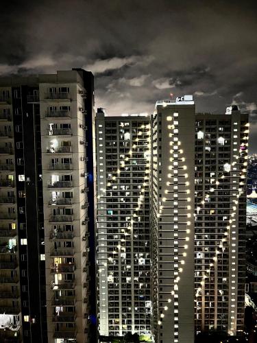 Spacious and Aesthetic 2 Bedroom with City-View Balcony at Grass Residences QC, Metro Manila