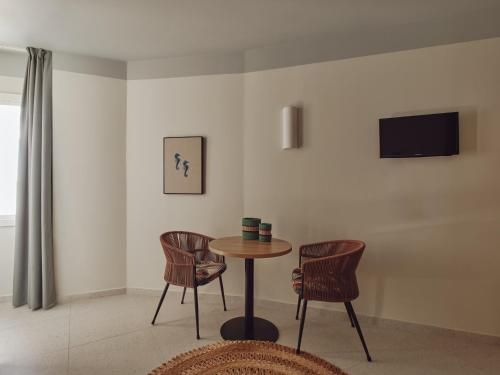 Superior Double or Twin Room with Sea View image 10