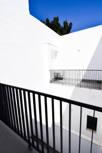 One-Bedroom Apartment image 6