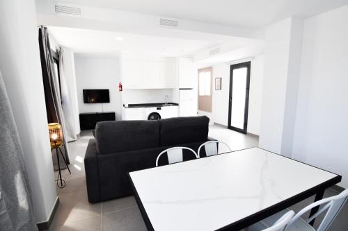 One-Bedroom Apartment image 9