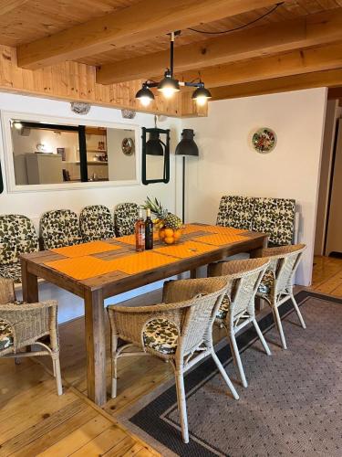 Iekārtas, Villa Lucivana with free parking in Popovići