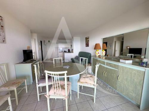 2 CHAMBRES, PKG, LARGE TERRASSE, PISCINE, VUE PANORAMIQUE MER, Sète (fotografie 9)