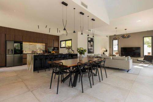 Villa Yuna Heated Swimming Pool Beach in Le Grau d'Agde