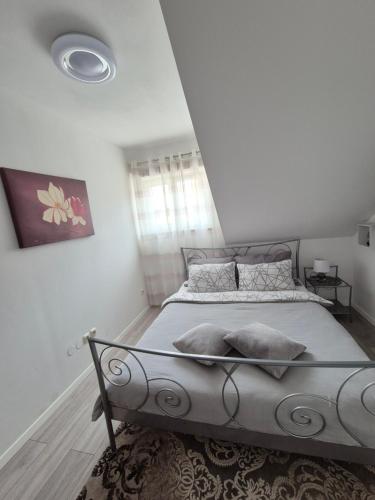 Two-Bedroom Apartment image 5