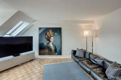 Prime apartment with designer furniture in district 4 in Zürich, Schweiz