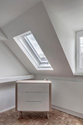 Prime apartment with designer furniture in district 4, Curych (fotografie 7)