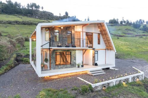 Salinas Luxury Home in the Mountains