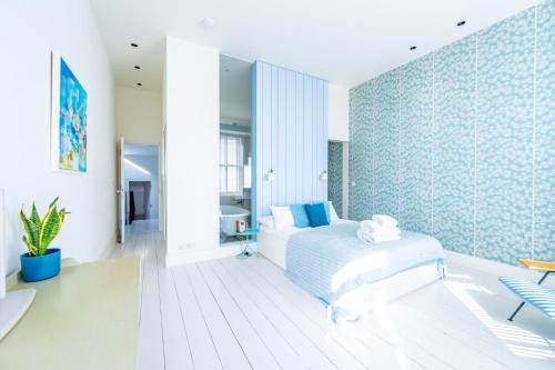 外部景觀, Edinburgh House in 奧爾德伯勒