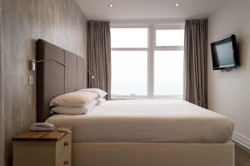 Ocean Beach Hotel & Spa - OCEANA COLLECTION - image 6
