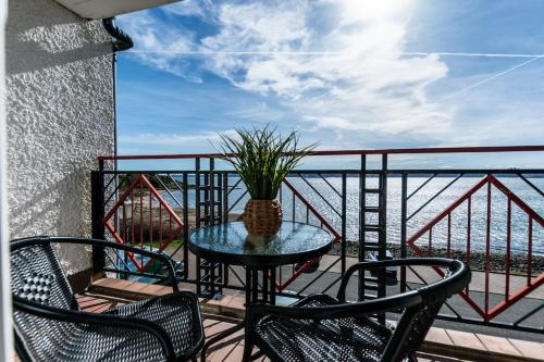 Навколишнє середовище, Penthouse River View near Edinburgh in Saint Davids