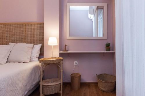 Pagrati Urban Oasis Getaway 2Bd Apt with Balcony - image 6