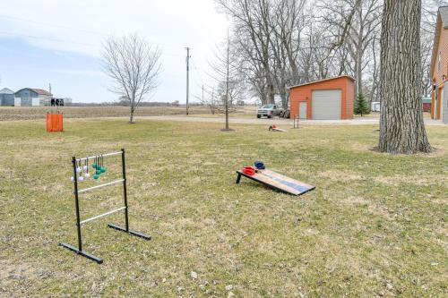 Riverfront Cabin Near Dtwn Pella with Game Room!
