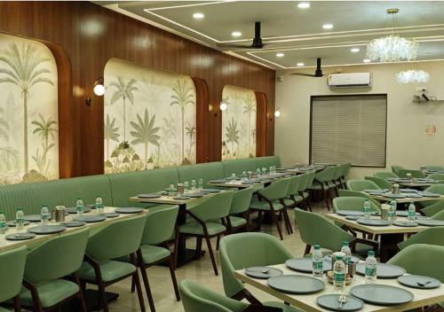 Restorāns, Hotel Amit Palace in Ambegaon