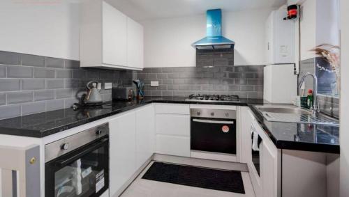 Spacious 5 Bedroom Manningham Road, Liverpool, L4 2UQ