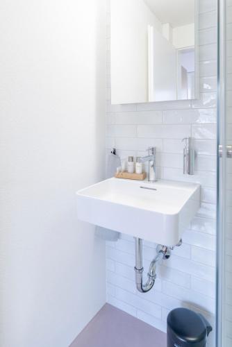 Modern 1 room apartment in district 4, Curych (fotografie 2)