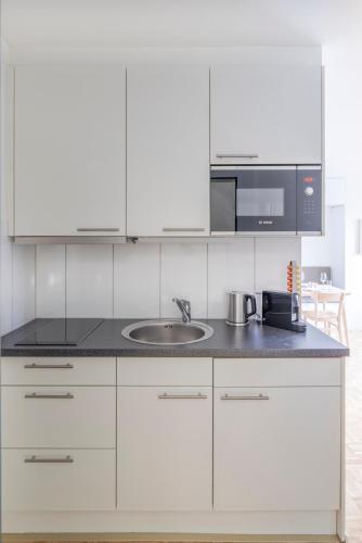 Modern 1 room apartment in district 4, Curych (fotografie 9)