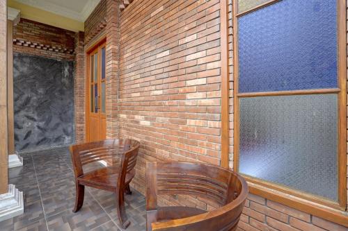 OYO Life 92030 Ef Palm Guest House Family