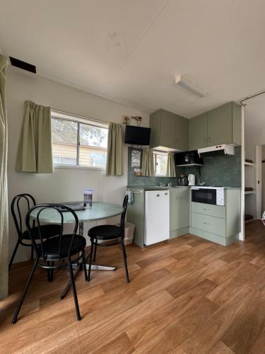 ห้องครัว, Hay Caravan Park in เฮย์