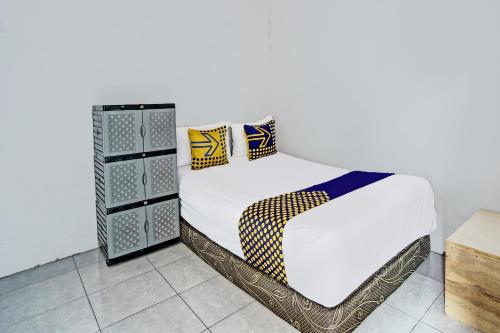 SPOT ON 92086 Fun Guesthouse - Tap to explore photos