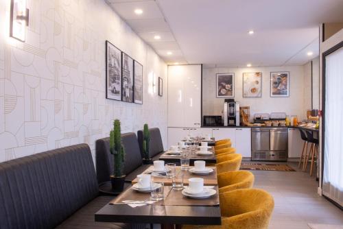 Food and beverages, Hotel Cactus in 15th - Tour Eiffel - Porte de Versailles