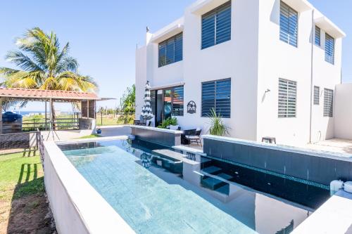 Casa Sea La Vie Luxury Oceanview Home w Pool