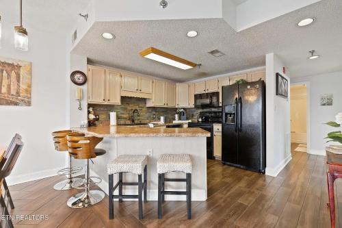 River Place Condos 610 3BD - image 13