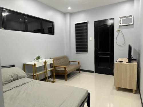 K and R Apartment Fully-furnished Studio Room in Carcar City