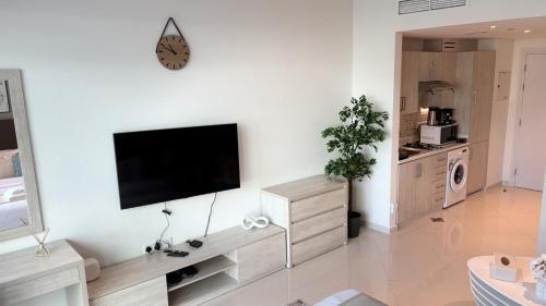 Seven Palm Studio A Sophisticated Retreat in the Heart of Palm Jumeirah - image 2
