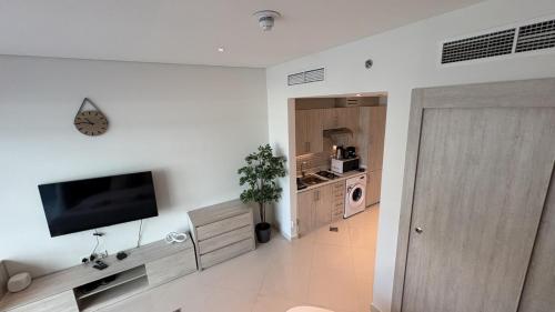 Seven Palm Studio A Sophisticated Retreat in the Heart of Palm Jumeirah - image 3