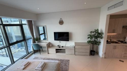 Seven Palm Studio A Sophisticated Retreat in the Heart of Palm Jumeirah - image 4