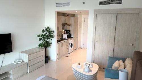 Seven Palm Studio A Sophisticated Retreat in the Heart of Palm Jumeirah - image 6
