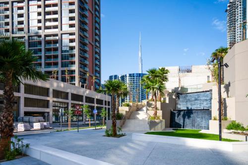 New Build Luxury with Burj View at Peninsula 5 Business Bay - image 3