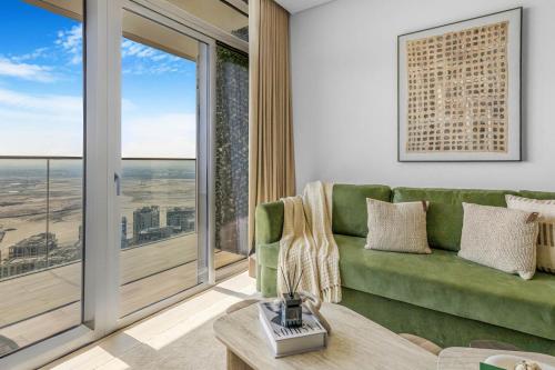 New Beach and Creek View 2BR in Palace Residences - image 9