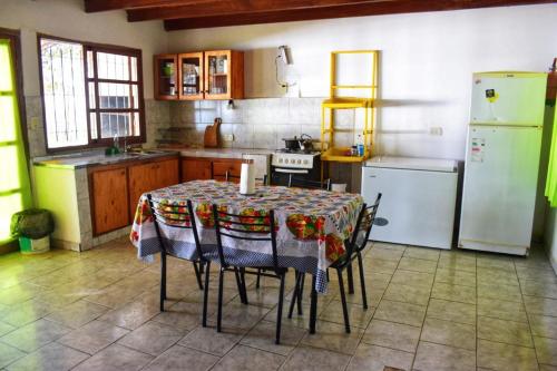 Kitchen, Atardecer Cabana frente al rio in Ituzaingo