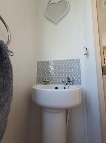 Buxton's Holiday Home - 'Park Holiday's' complex - St Osyth - Clacton-on-Sea Buxton's Holiday Home - 'Park Holiday's' complex - St Osyth - Clacton-on-Sea