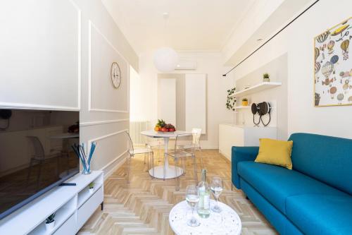 Hostly-Puccini Luxury Home-Near Colosseum & Trevi, Рим (фото 6)