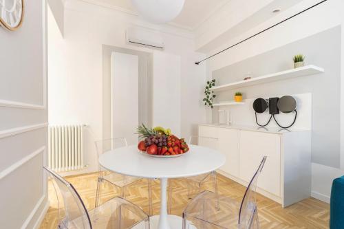 Hostly-Puccini Luxury Home-Near Colosseum & Trevi, Рим (фото 8)