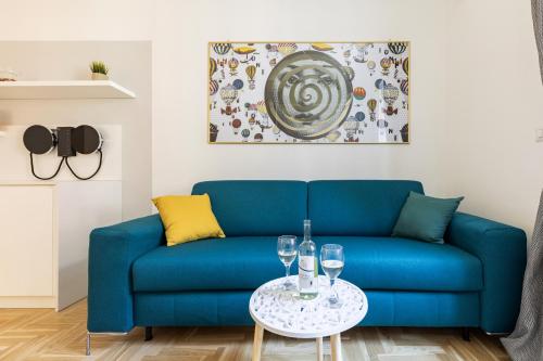 Hostly-Puccini Luxury Home-Near Colosseum & Trevi, Рим (фото 10)