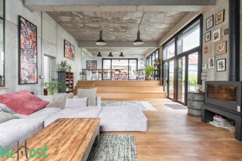 Architect's house - unique services - 8p gîte à louer Roche-Maurice