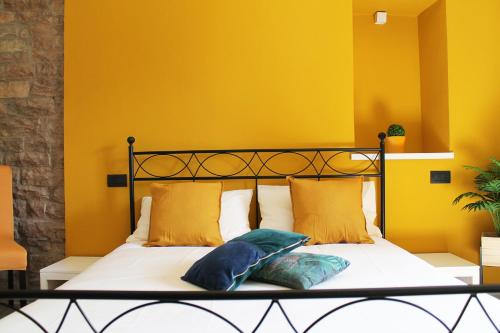 Double Room image 9