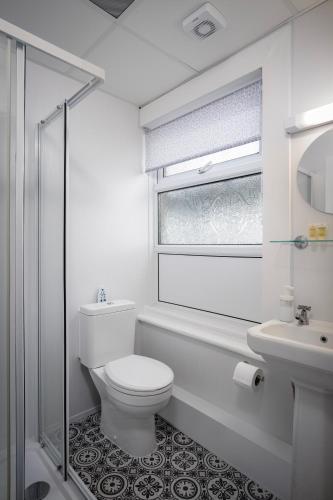 The Wescoe Guesthouse Room Type - Small Double Room - Second Floor