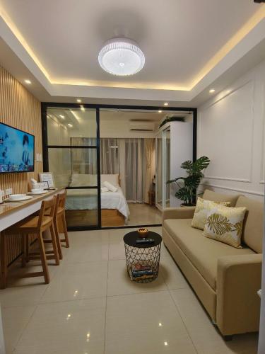 Cozy Simple Room by Metro Staycation, Manila