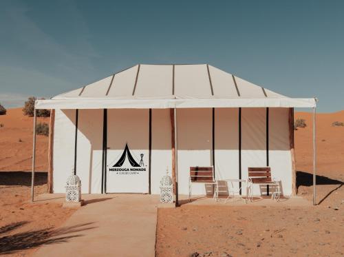 Desert Nomads Camp – khách sạn tại Khamlia