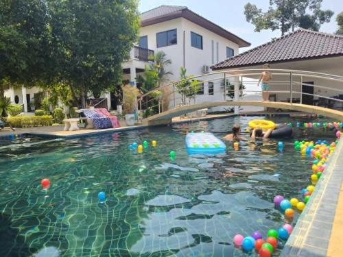 Attractions, ROOM 1 at CET Resort with Pool, Padel, Tennis near Koh Talu