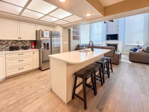 Townhome 893 1, Harbor Village, next to the pool in Gārdensitija (UT)