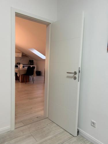 Bane Apartments 95qm - Messewohnung, Ferienwohnung,Monteurwohnung, Hannover (fotografie 10)