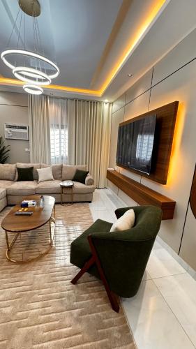 Apartment with lounge and bedroom, Dżizan (zdjęcie 9)