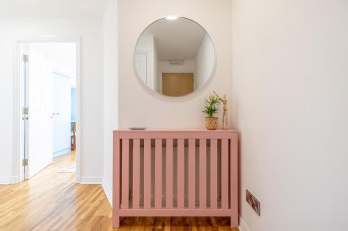 City Centre 1BR Apartment with Free Parking in Sailortown