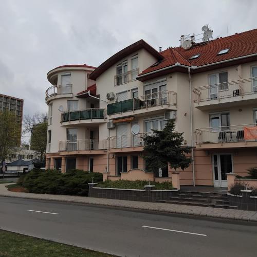 Luxory & Spa Apartman in 豪伊杜索博斯洛