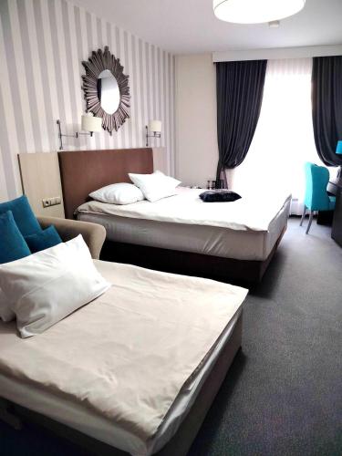 Deluxe Family Room (3 Adults)